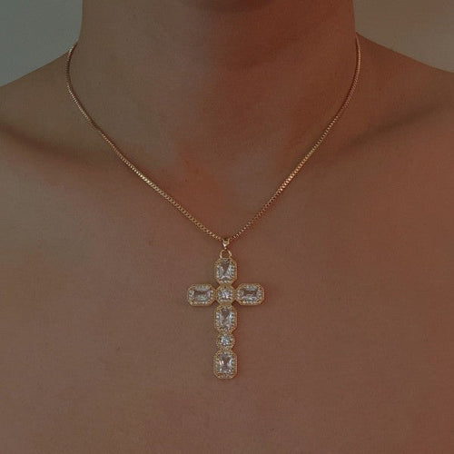 Vintage Sparkle Cross Pendant Necklace